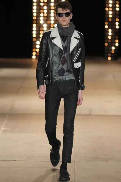 Look 29